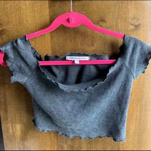 Gray/black crop top